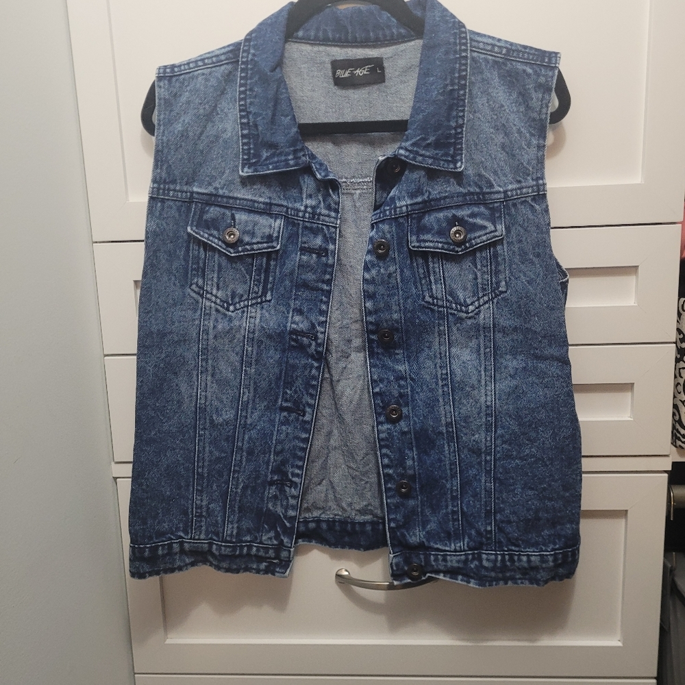 Jean Vest Size large